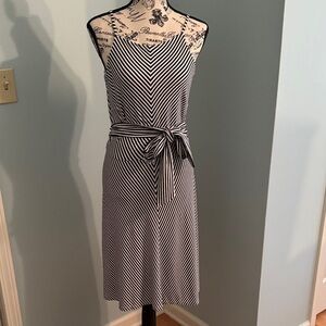 Ann Taylor Black and White Chevron Midi Dress